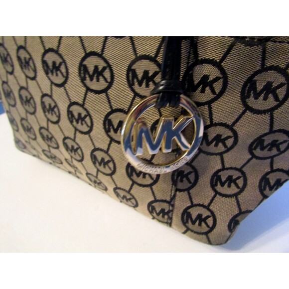 Michael Kors Grayson Shoulder Bag Signature Canvas Tote Purse Side Pockets - Picture 3 of 10